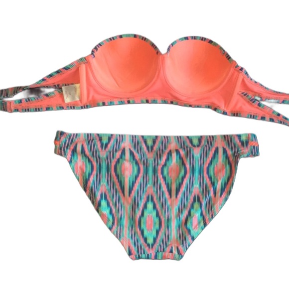 Vibrant and beautiful bathing suit - Picture 2 of 3